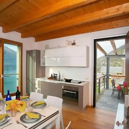 Apartment Paradiso Del Orchidea 1 Bellano
